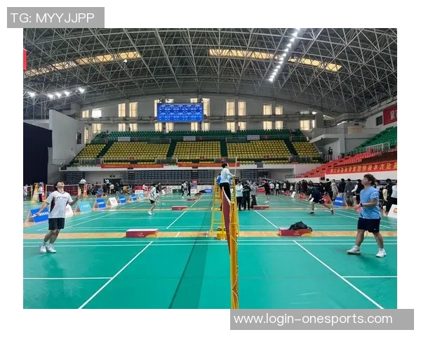 实时新闻科学羽毛球团队协作训练方法探究与实践提升运动表现的有效策略